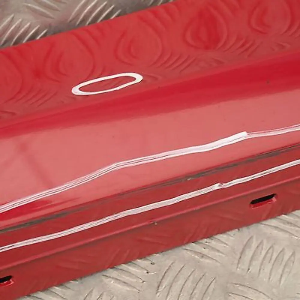 BMW E87 LCI Listello Portiera Apertura Gonne SX Rosso-Cremisi Rosso - SKU 0036145-KAR3 - Numero di parte 36145