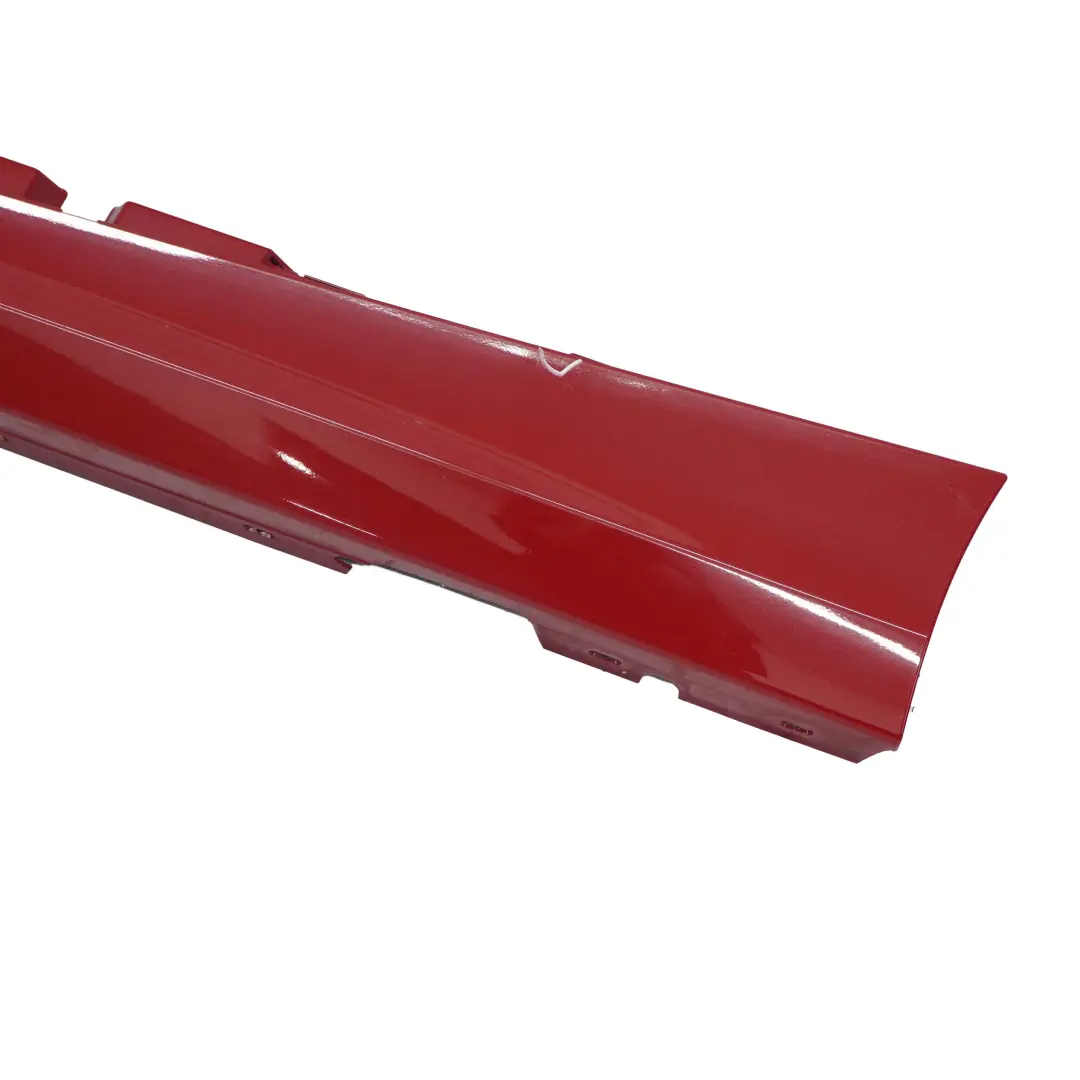 BMW E87 LCI Sill Strip Faldon Lateral Izquierdo Karmesinrot Rojo Carmesi - A61 - SKU 0036145-KAR7 - Número de pieza 0036145