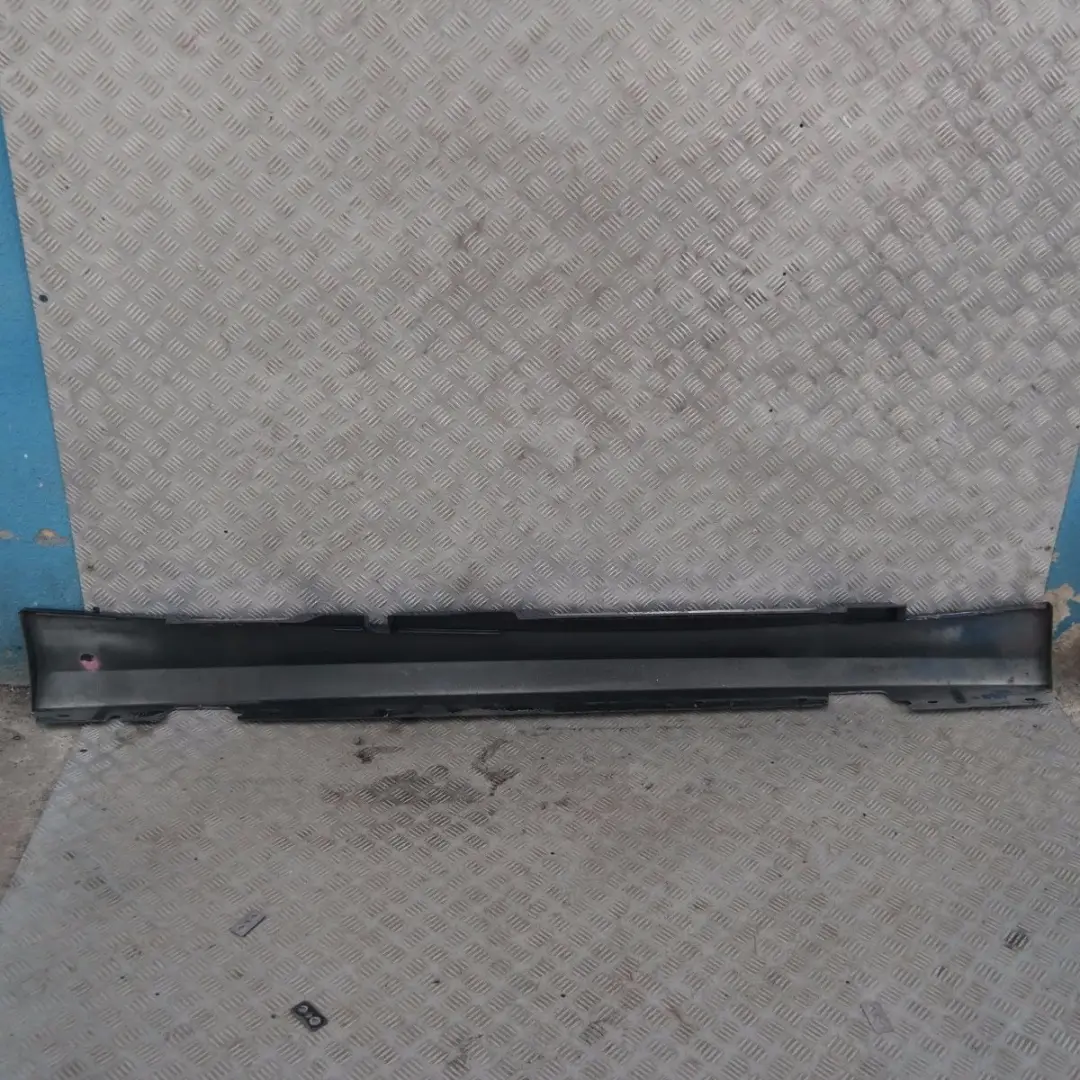 BMW E87 LCI Bas de Porte Couverture Seuil A Gauche le Mans Bleu - 381 - SKU 0036145-LMB - Numéro de pièce 51770036145