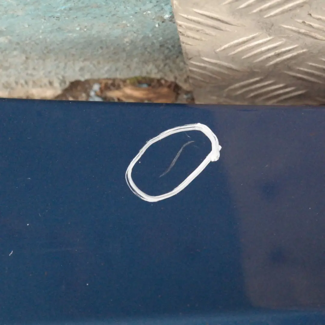 Schwellerleiste Blende Schweller links Le Mans Blau - 381 für BMW 1 er E87 LCI mit Teilenummer 51770036145 BMW 1 er E87 LCI Schwellerleiste Blende Schweller links Le Mans Blau - 381 - SKU 0036145-LMB - Teilenummer 51770036145