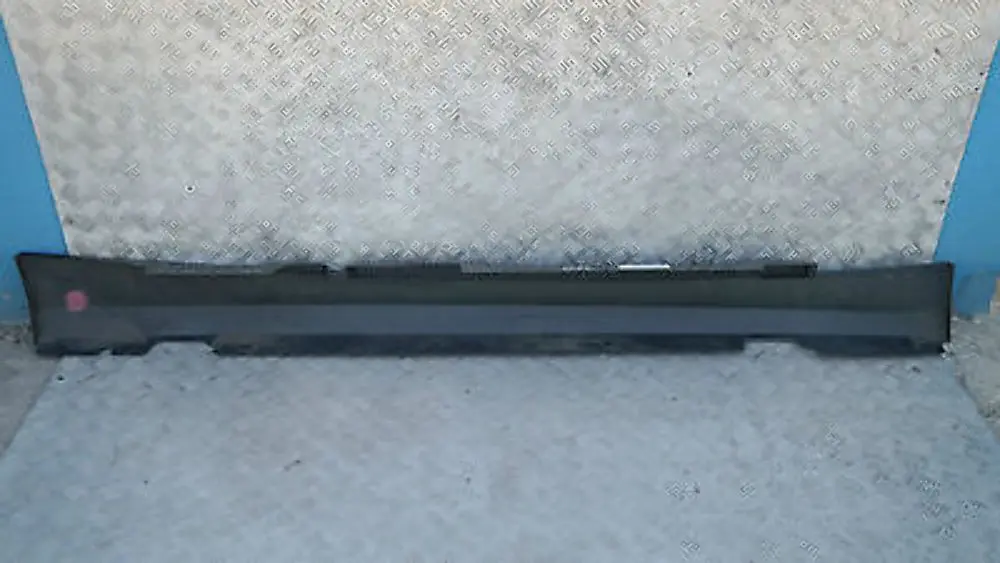 BMW E87 LCI Sill Strip Faldón lateral izquierdo Monacoblau Blau Blue - A35 - SKU 0036145-MB3 - Número de pieza 51770036145