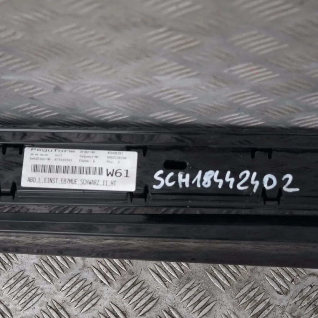 BMW E87 LCI E87N Sill Strip Faldón Lateral Izquierdo Schwarz 2 Negro II -668 - SKU 0036145-SCH1 - Número de pieza 51770036145