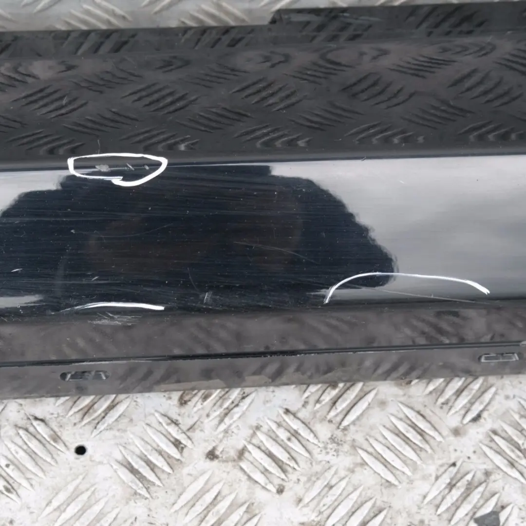 BMW E87 LCI E87N Sill Strip Faldón Lateral Izquierdo Schwarz 2 Negro II -668 - SKU 0036145-SCH1 - Número de pieza 51770036145