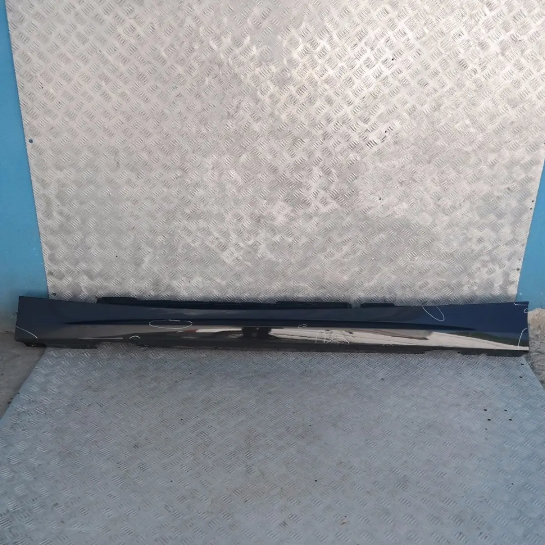 Baguette De Seuil Jupe Latérale Gauche Schwarz 2 - 668 pour BMW E87 LCI E87N à propos du numéro de pièce 36145 BMW E87 LCI E87N Baguette De Seuil Jupe Latérale Gauche Schwarz 2 - 668 - SKU 0036145-SCH3 - Numéro de pièce 36145