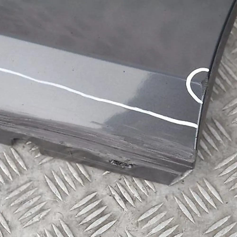 Bas de Porte Couverture Seuil A Gauche Sparkling Graphite pour BMW E87 LCI à propos du numéro de pièce 51770036145 BMW E87 LCI Bas de Porte Couverture Seuil A Gauche Sparkling Graphite - SKU 0036145-SG3 - Numéro de pièce 51770036145