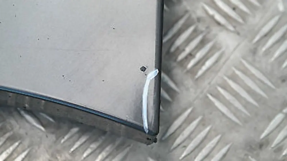 Listello Portiera Apertura Gonna SX Frizzante Grafite Metallici per BMW E87 LCI con numero di parte 51770036145 BMW E87 LCI Listello Portiera Apertura Gonna SX Frizzante Grafite Metallici - SKU 0036145-SG4 - Numero di parte 51770036145