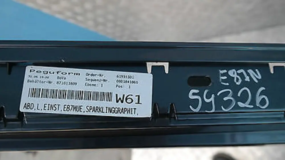 BMW E87 LCI Listello Portiera Apertura Gonna SX Frizzante Grafite Metallici - SKU 0036145-SG4 - Numero di parte 51770036145