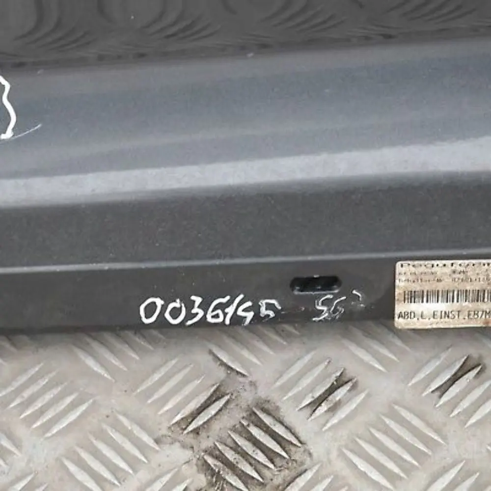 Listello Portiera Apertura Gonna SX Frizzante Grafite Metallic per BMW E87 LCI con numero di parte 36145 BMW E87 LCI Listello Portiera Apertura Gonna SX Frizzante Grafite Metallic - SKU 0036145-SG7 - Numero di parte 36145