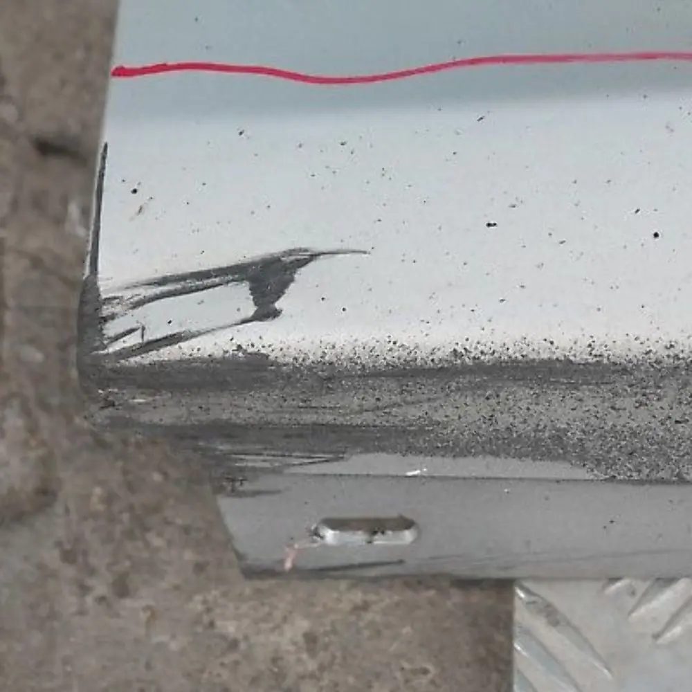 Nakładka listwa próg lewy titansilber do BMW E87 LCI o numerze 36145 BMW E87 LCI Nakładka listwa próg lewy titansilber - SKU 0036145-TS14 - Numer Części 36145