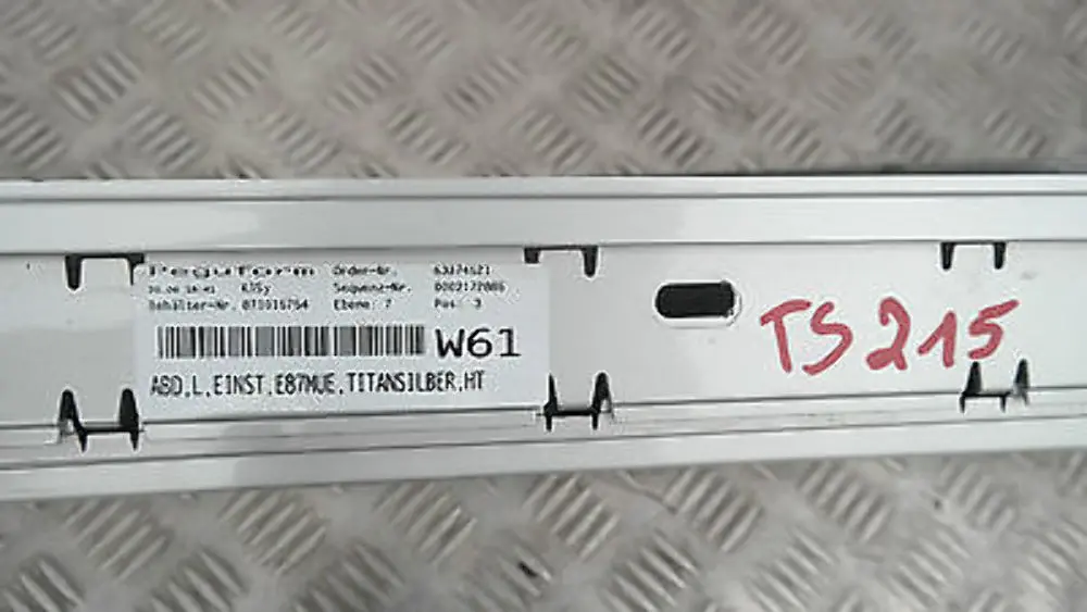 BMW E87N LCI Faldón Lateral Izquierdo Titansilber Metallic - 354 - SKU 0036145-TS2 - Número de pieza 51770036145