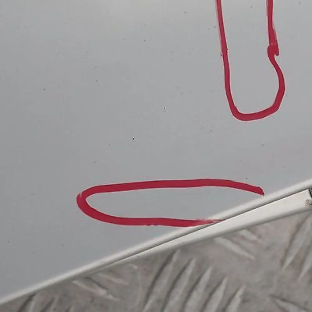 Sill Strip Faldón Lateral Izquierdo Titansilber Plata 354 para BMW 3 E87 LCI con número de pieza 51770036145 BMW 3 E87 LCI Sill Strip Faldón Lateral Izquierdo Titansilber Plata 354 - SKU 0036145-TS3 - Número de pieza 51770036145