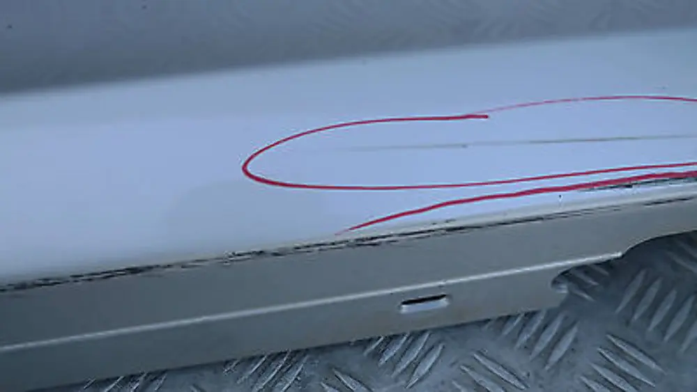 BMW E87N LCI Sill Strip Side Skirt Left Titansilber Silver 354 - SKU 0036145-TS4 - Número de pieza 51770036145