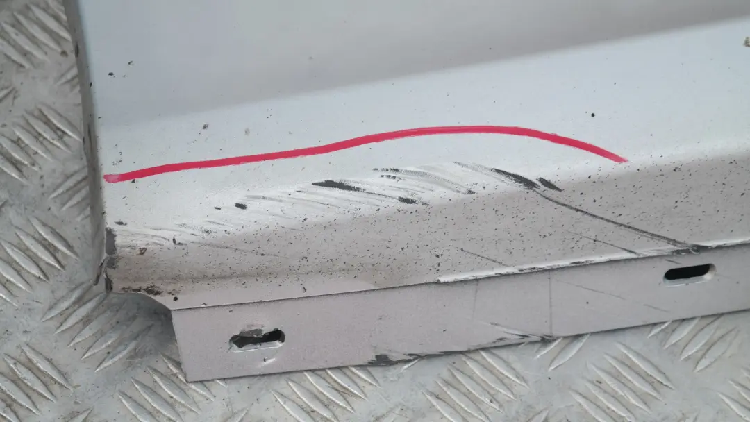 Bas de Porte Couverture Seuil A Gauche Argent Titane Argent pour BMW E87 LCI à propos du numéro de pièce 51770036145 BMW E87 LCI Bas de Porte Couverture Seuil A Gauche Argent Titane Argent - SKU 0036145-TS6 - Numéro de pièce 51770036145