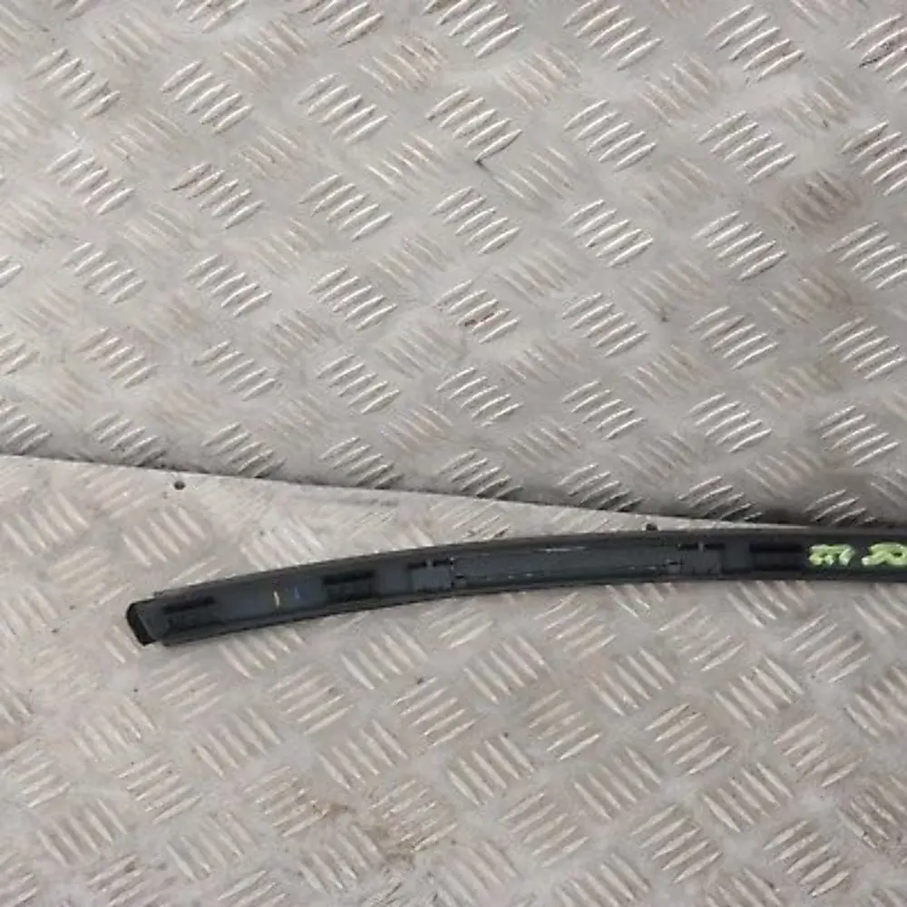 Left N/S Roof Moulding Railing Gutter Trim Black Sapphire 475 to BMW 1 Series E82 with Part number 36149 BMW 1 Series E82 Left N/S Roof Moulding Railing Gutter Trim Black Sapphire 475 - SKU 0036149-BS - Part number 36149