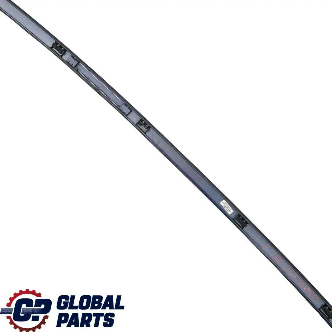 Derecho O / S Techo Moldura Barandilla Canalon Trim Le Mans Blau Azul para BMW E82 con número de pieza 0036150 BMW E82 Derecho O / S Techo Moldura Barandilla Canalon Trim Le Mans Blau Azul - SKU 0036150-LMB - Número de pieza 0036150