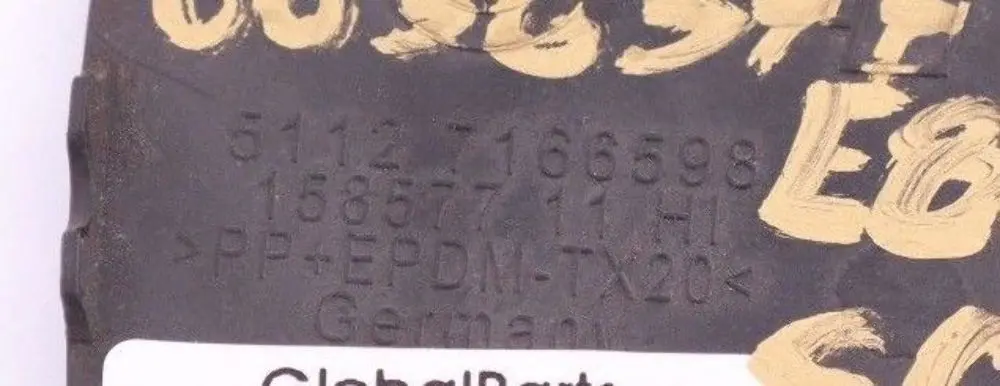 Flap Towing Eye Paraurti posteriore Sparkling Graphite 7166598 per BMW E81 E87 LCI con numero di parte 0036377 BMW E81 E87 LCI Flap Towing Eye Paraurti posteriore Sparkling Graphite 7166598 - SKU 0036377-SG - Numero di parte 0036377