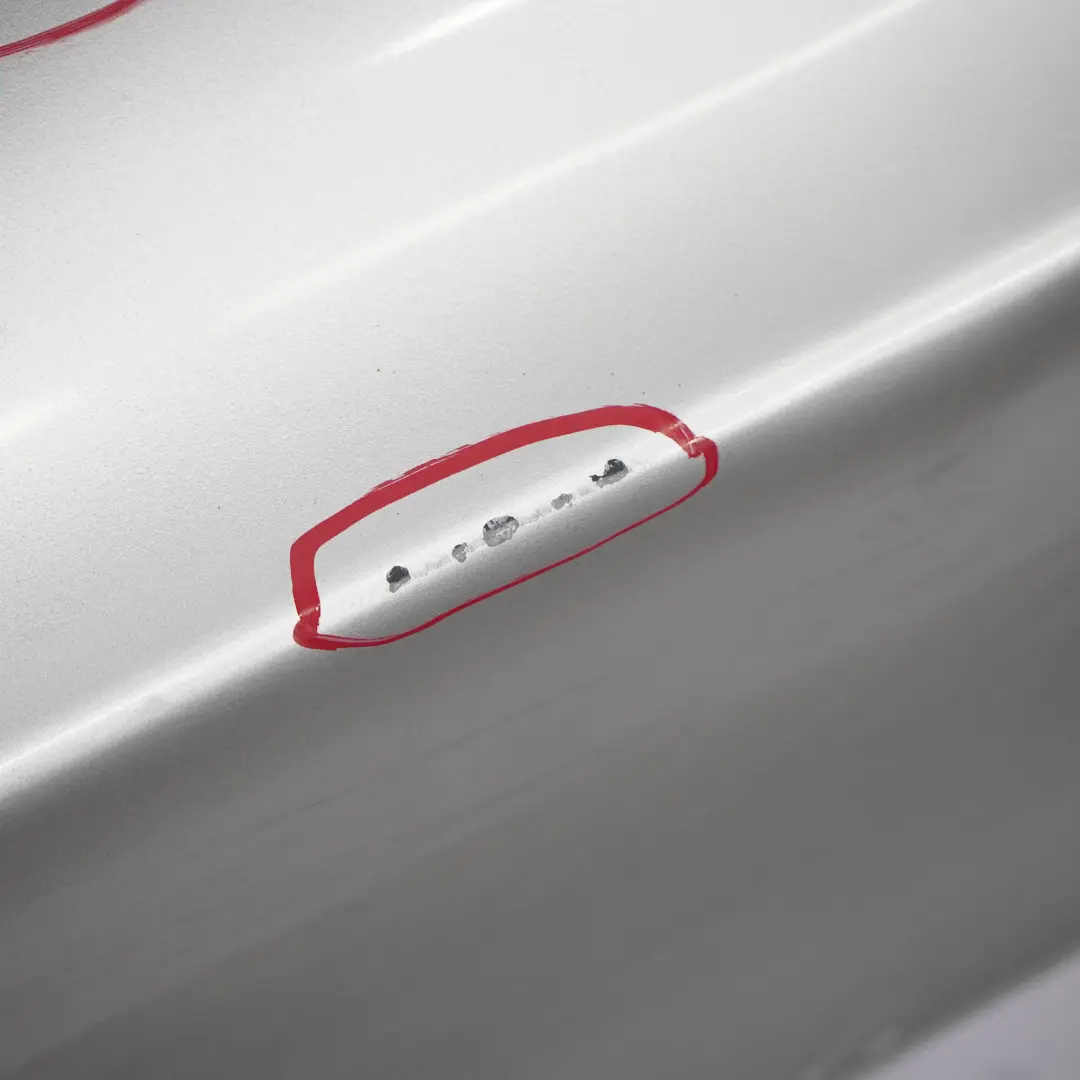 Zderzak Tylny Tył PDC Titansilber 354 do BMW E82 E88 o numerze 0036630 BMW E82 E88 Zderzak Tylny Tył PDC Titansilber 354 - SKU 0036630-TS1 - Numer Części 0036630