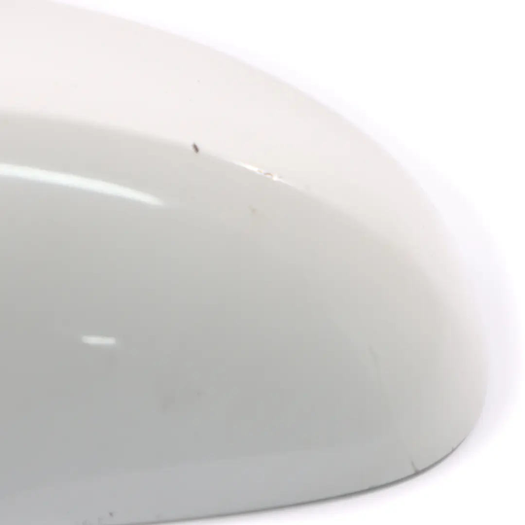 Tapa Derecha Carcasa Espejo Retrovisor Alpinweiss Blanco - 300 para BMW E90 E91 LCI con número de pieza 0036828 BMW E90 E91 LCI Tapa Derecha Carcasa Espejo Retrovisor Alpinweiss Blanco - 300 - SKU 0036828-AW4 - Número de pieza 0036828