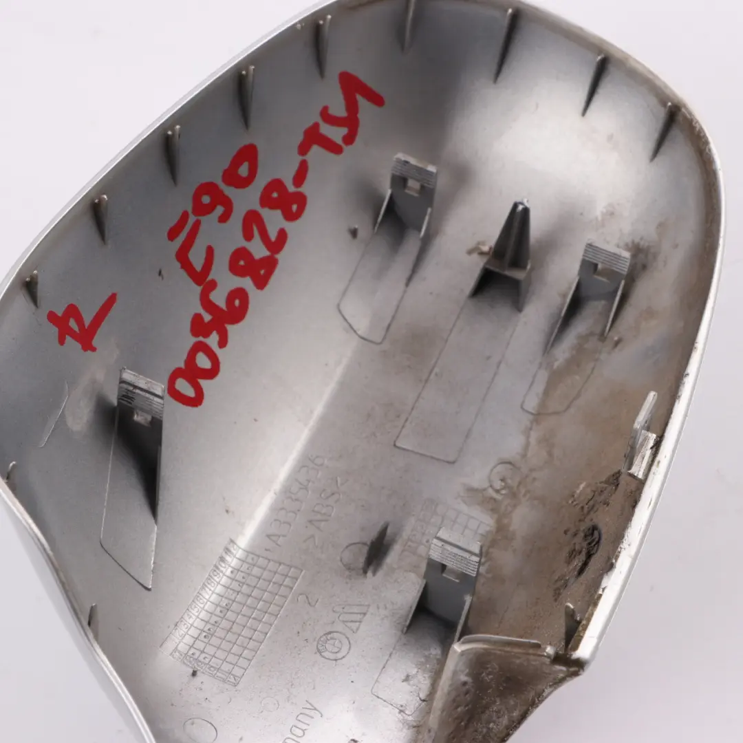 Osłona Obudowa Lusterka Prawa Titansilber Silver do BMW E90 E91 LCI o numerze 0036828 BMW E90 E91 LCI Osłona Obudowa Lusterka Prawa Titansilber Silver - SKU 0036828-TS1 - Numer Części 0036828