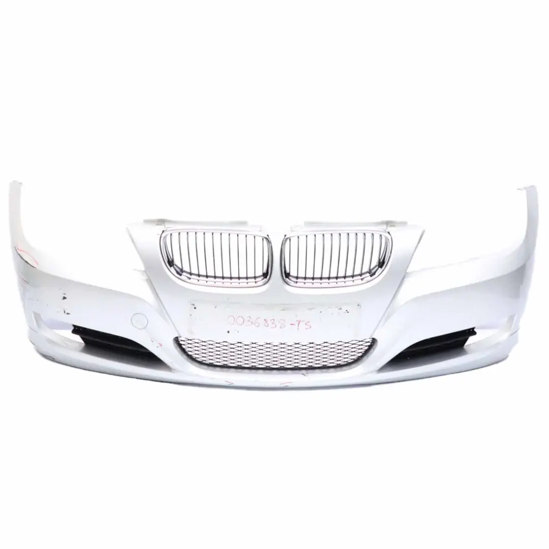 Zderzak Przedni Przód Titansilber 354 do BMW E90 LCI o numerze 0036838 BMW E90 LCI Zderzak Przedni Przód Titansilber 354 - SKU 0036838-TS - Numer Części 0036838