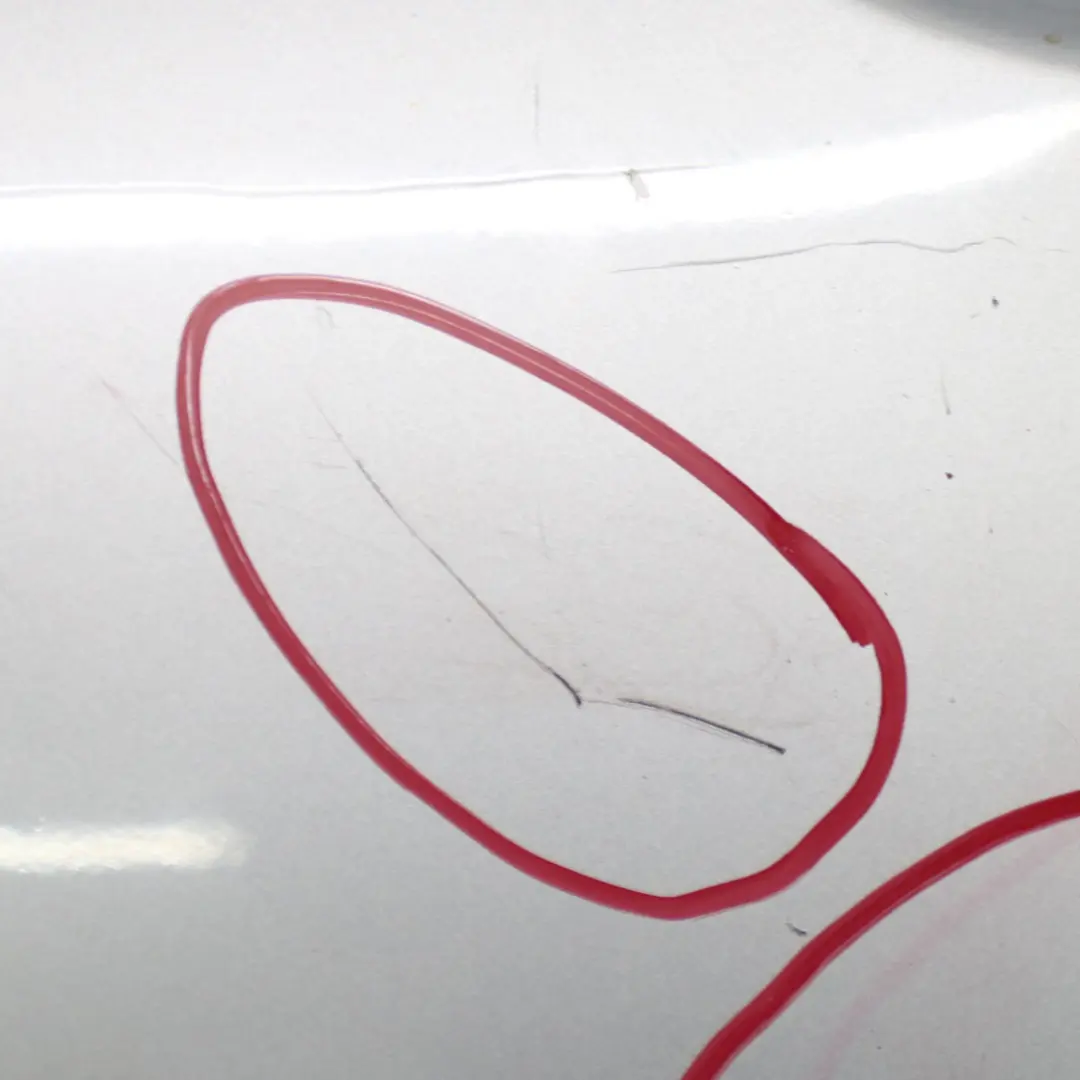 Zderzak Tylny Titansilber - 354 do BMW E90 LCI o numerze 0036875 BMW E90 LCI Zderzak Tylny Titansilber - 354 - SKU 0036875-TS1 - Numer Części 0036875