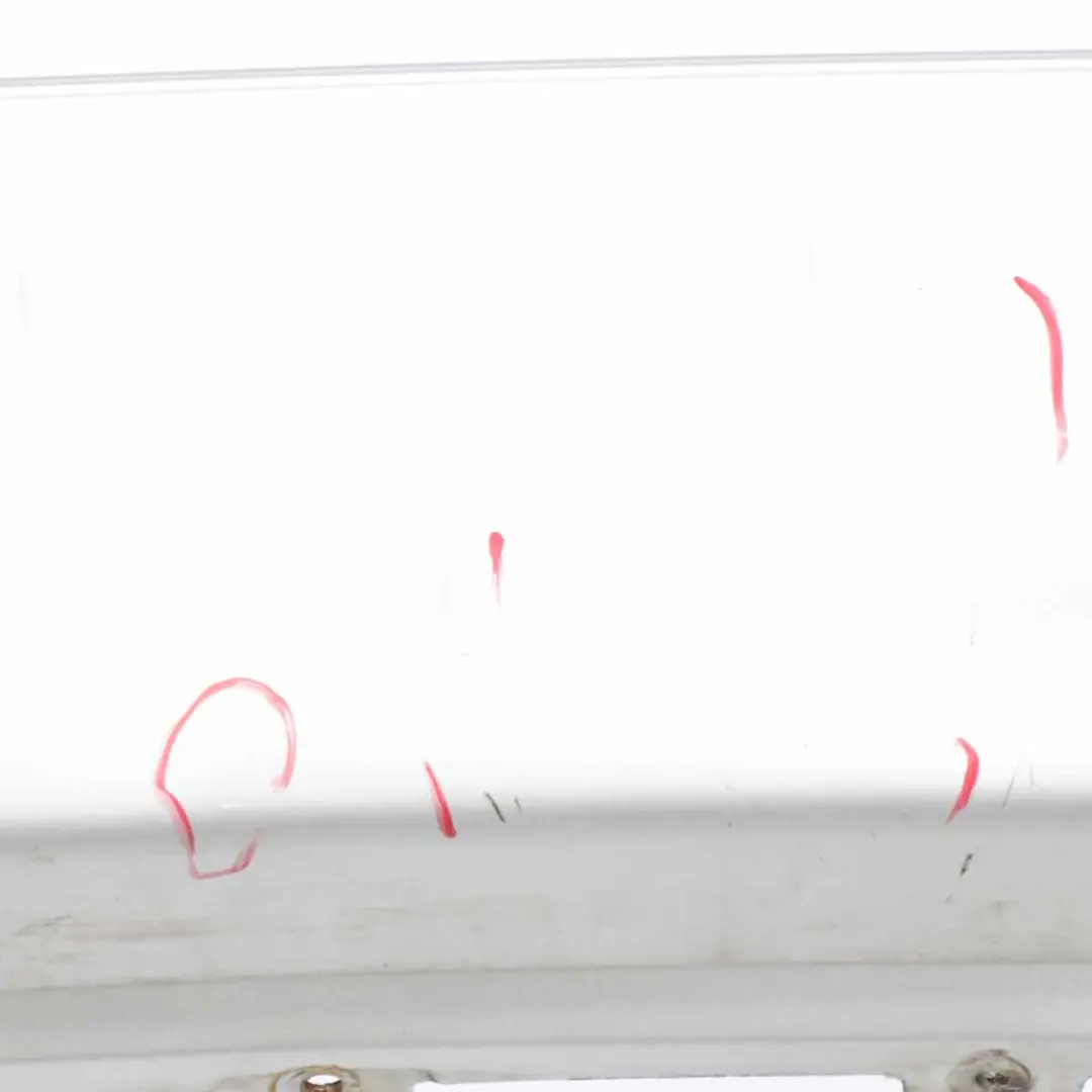 Zderzak Tylny Titansilber - 354 do BMW E90 LCI o numerze 0036875 BMW E90 LCI Zderzak Tylny Titansilber - 354 - SKU 0036875-TS4 - Numer Części 0036875