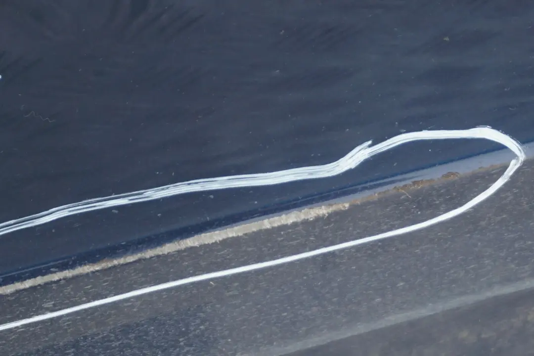 Sill Strip Faldón Lateral Izquierdo Tiefseeblau Azul A76 para BMW E90 E91 LCI con número de pieza 0037059 BMW E90 E91 LCI Sill Strip Faldón Lateral Izquierdo Tiefseeblau Azul A76 - SKU 0037059-DSB - Número de pieza 0037059