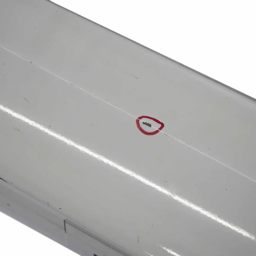 Listello Portiera Apertura Gonna SX Bianco Alpinweiss 3 - 300 per BMW E90 E91 LCI con numero di parte 0037059 BMW E90 E91 LCI Listello Portiera Apertura Gonna SX Bianco Alpinweiss 3 - 300 - SKU 0037059-AW2 - Numero di parte 0037059