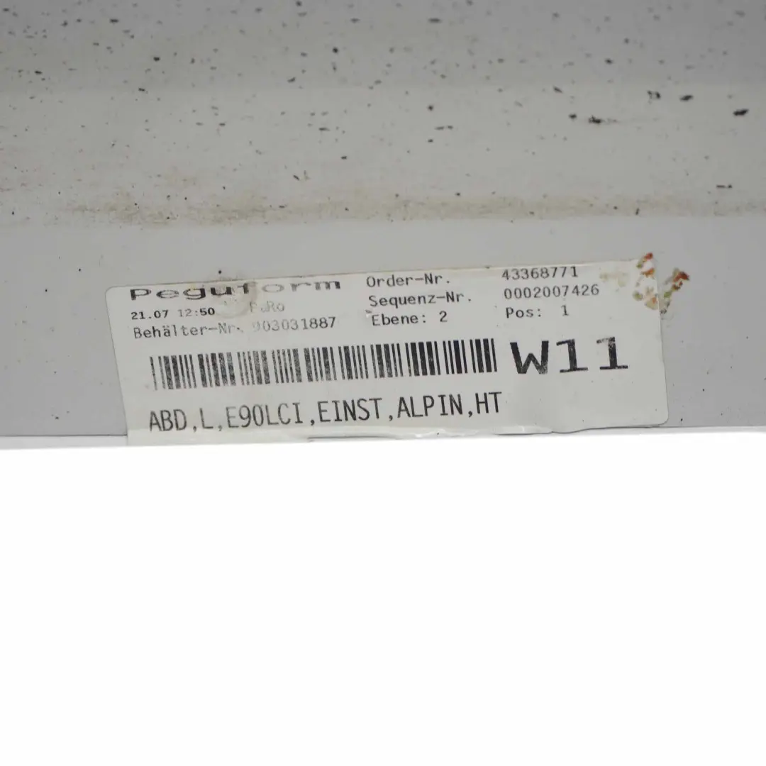Listello Portiera Apertura Gonna SX Bianco Alpinweiss 3 - 300 per BMW E90 E91 LCI con numero di parte 0037059 BMW E90 E91 LCI Listello Portiera Apertura Gonna SX Bianco Alpinweiss 3 - 300 - SKU 0037059-AW2 - Numero di parte 0037059