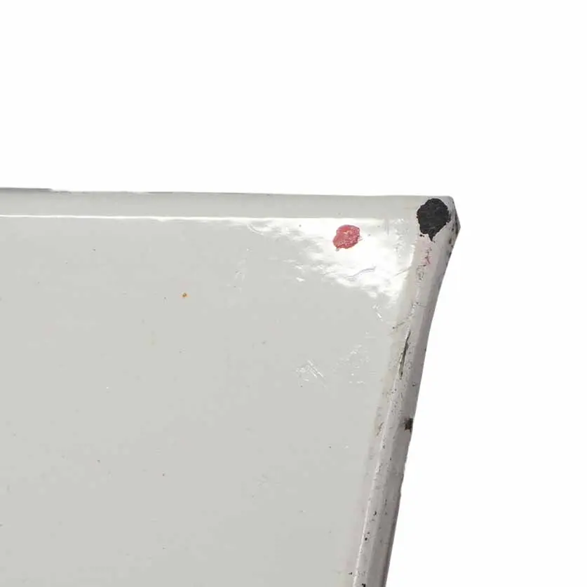 BMW E90 E91 LCI Bas de Porte Couverture Seuil a Gauche Alpinweiss 3 - 300 - SKU 0037059-AW3 - Numéro de pièce 0037059