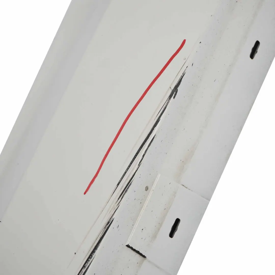 Sill Strip Faldon Lateral Izquierdo Alpinweiss Blanco - 300 para BMW E90 E91 LCI con número de pieza 0037059 BMW E90 E91 LCI Sill Strip Faldon Lateral Izquierdo Alpinweiss Blanco - 300 - SKU 0037059-AW3 - Número de pieza 0037059