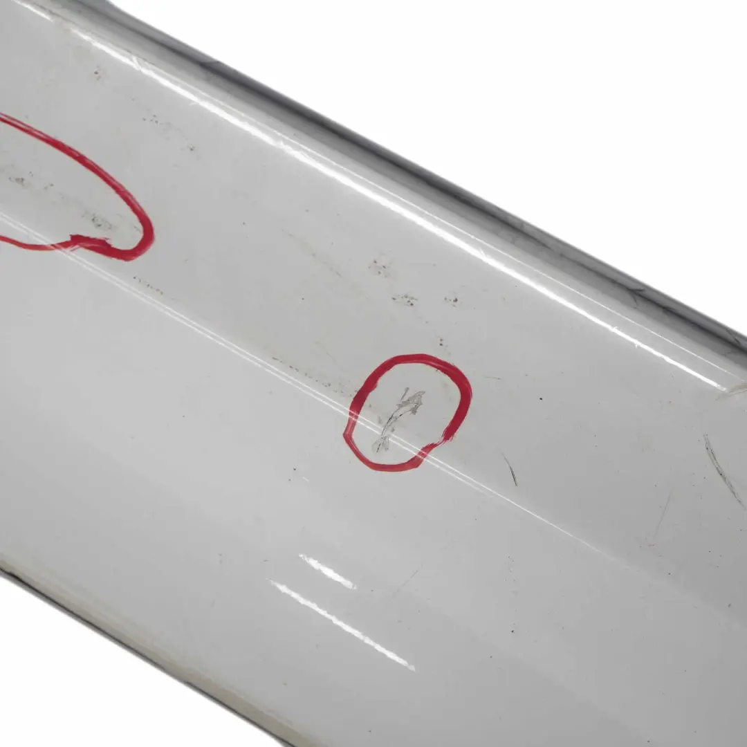 Sill Strip Faldon Lateral Izquierdo Alpinweiss Blanco - 300 para BMW E90 E91 LCI con número de pieza 0037059 BMW E90 E91 LCI Sill Strip Faldon Lateral Izquierdo Alpinweiss Blanco - 300 - SKU 0037059-AW - Número de pieza 0037059