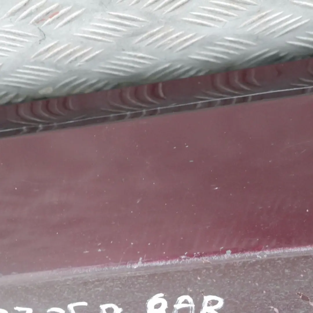 Bas de Porte Peint A Gauche Barbera Rouge Uni / Met pour BMW E90 E91 LCI à propos du numéro de pièce 37059 BMW E90 E91 LCI Bas de Porte Peint A Gauche Barbera Rouge Uni / Met - SKU 0037059-BAR - Numéro de pièce 37059