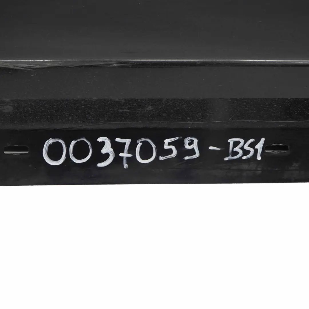 Sill Strip Faldon Lateral Izquierdo Negro Zafiro Metalico para BMW E90 E91 LCI con número de pieza 0037059 BMW E90 E91 LCI Sill Strip Faldon Lateral Izquierdo Negro Zafiro Metalico - SKU 0037059-BS1 - Número de pieza 0037059