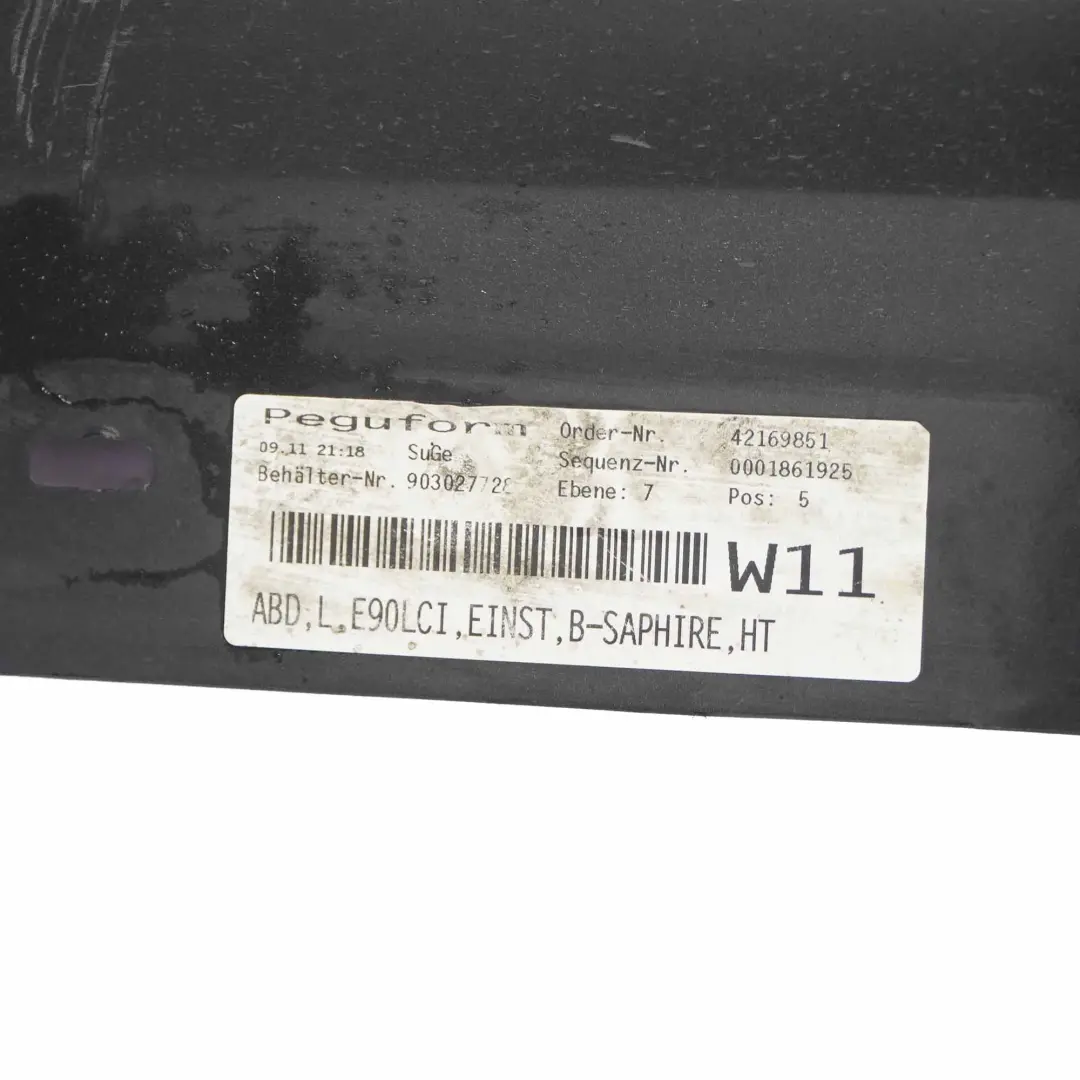 Sill Strip Faldon Izquierdo Negro Zafiro Metalico 475 para BMW E90 E91 LCI con número de pieza 0037059 BMW E90 E91 LCI Sill Strip Faldon Izquierdo Negro Zafiro Metalico 475 - SKU 0037059-BS2 - Número de pieza 0037059