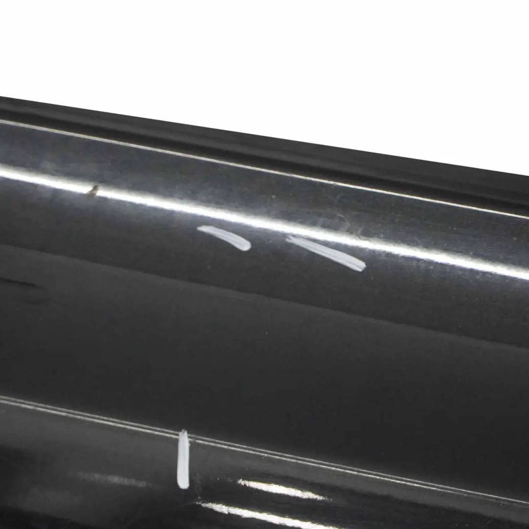Sill Strip Faldón Lateral Izquierdo Negro Zafiro Metálico - 475 para BMW E90 E91 LCI con número de pieza 0037059 BMW E90 E91 LCI Sill Strip Faldón Lateral Izquierdo Negro Zafiro Metálico - 475 - SKU 0037059-BS5 - Número de pieza 0037059