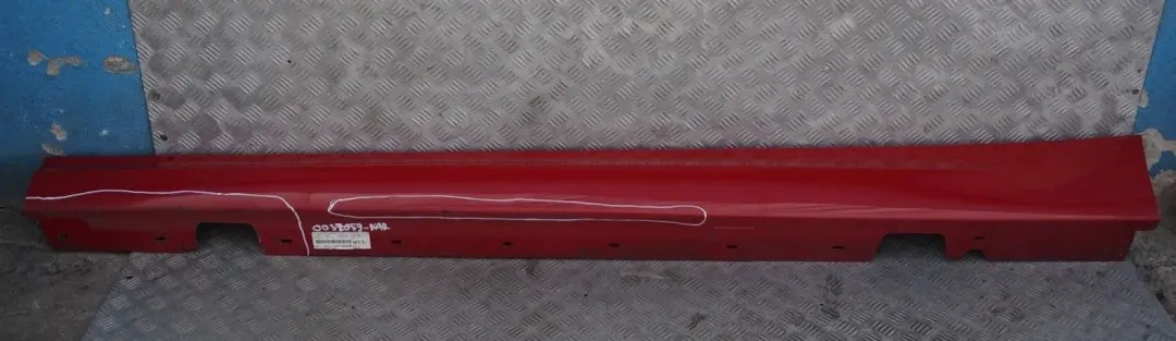 BMW E90 E91 LCI Listello Portiera Verniciato SX Rosso-Cremisi Rot Uni / - SKU 0037059-KAR - Numero di parte 0037059