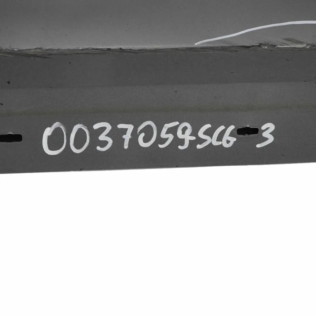 Listón de umbral del faldón lateral izquierdo Spacegrau - A52 para BMW E90 LCI con número de pieza 0037059 BMW E90 LCI Listón de umbral del faldón lateral izquierdo Spacegrau - A52 - SKU 0037059-SCG3 - Número de pieza 0037059