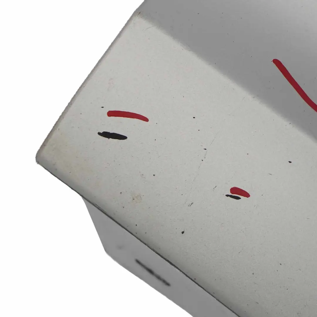 Bas de caisse gauche Titansilber Argent Métallisé - 354 pour BMW E90 LCI à propos du numéro de pièce 0037059 BMW E90 LCI Bas de caisse gauche Titansilber Argent Métallisé - 354 - SKU 0037059-TS2 - Numéro de pièce 0037059