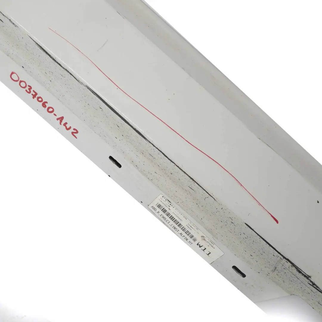 Side Skirt Sill Strip Right O/S Alpinweiss Alpine White 3 - 300 to BMW E90 LCI with Part number 0037060 BMW E90 LCI Side Skirt Sill Strip Right O/S Alpinweiss Alpine White 3 - 300 - SKU 0037060-AW2 - Part number 0037060