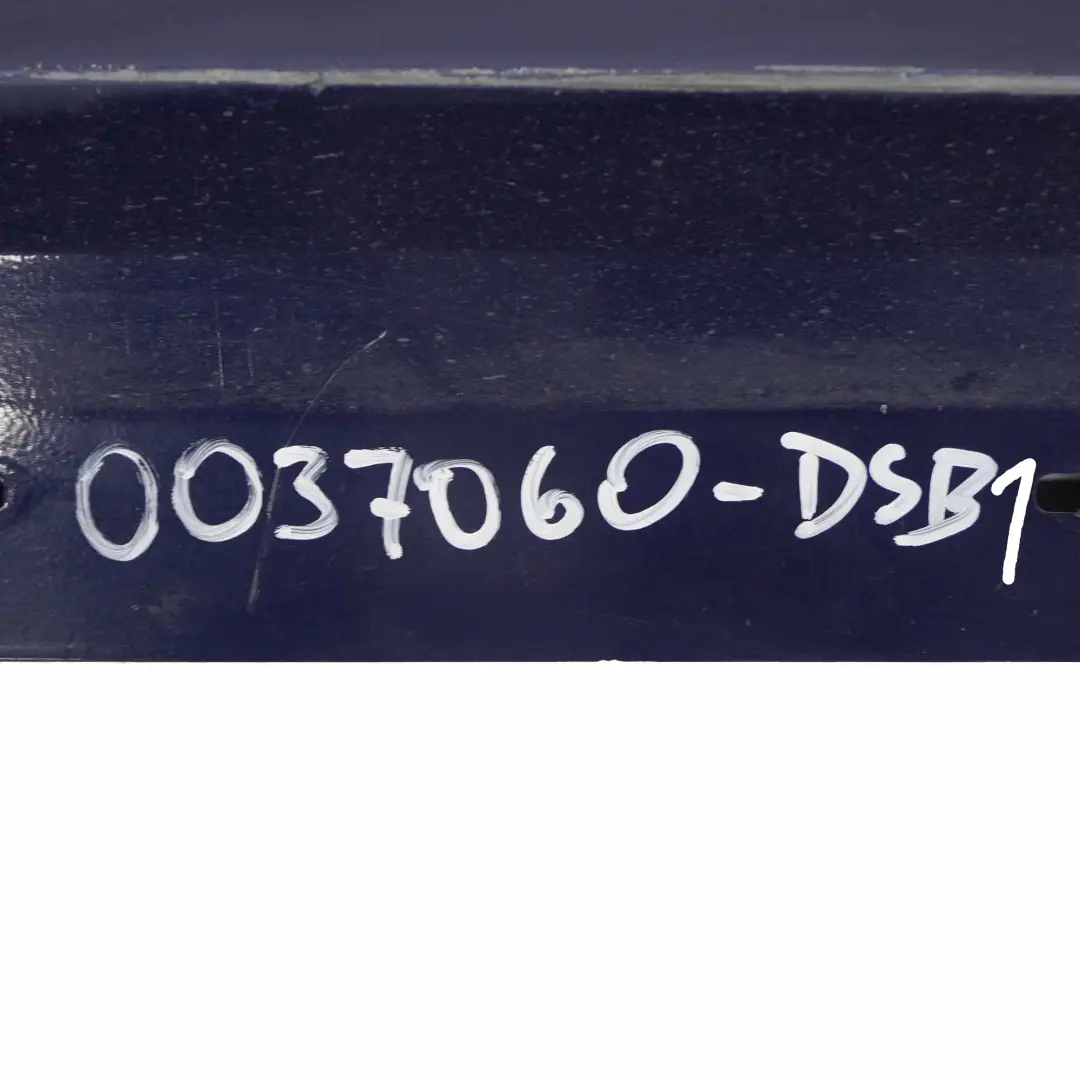 Faldón lateral Derecho Tiefseeblau Azul Metallico - A76 para BMW E90 LCI con número de pieza 0037060 BMW E90 LCI Faldón lateral Derecho Tiefseeblau Azul Metallico - A76 - SKU 0037060-DSB1 - Número de pieza 0037060