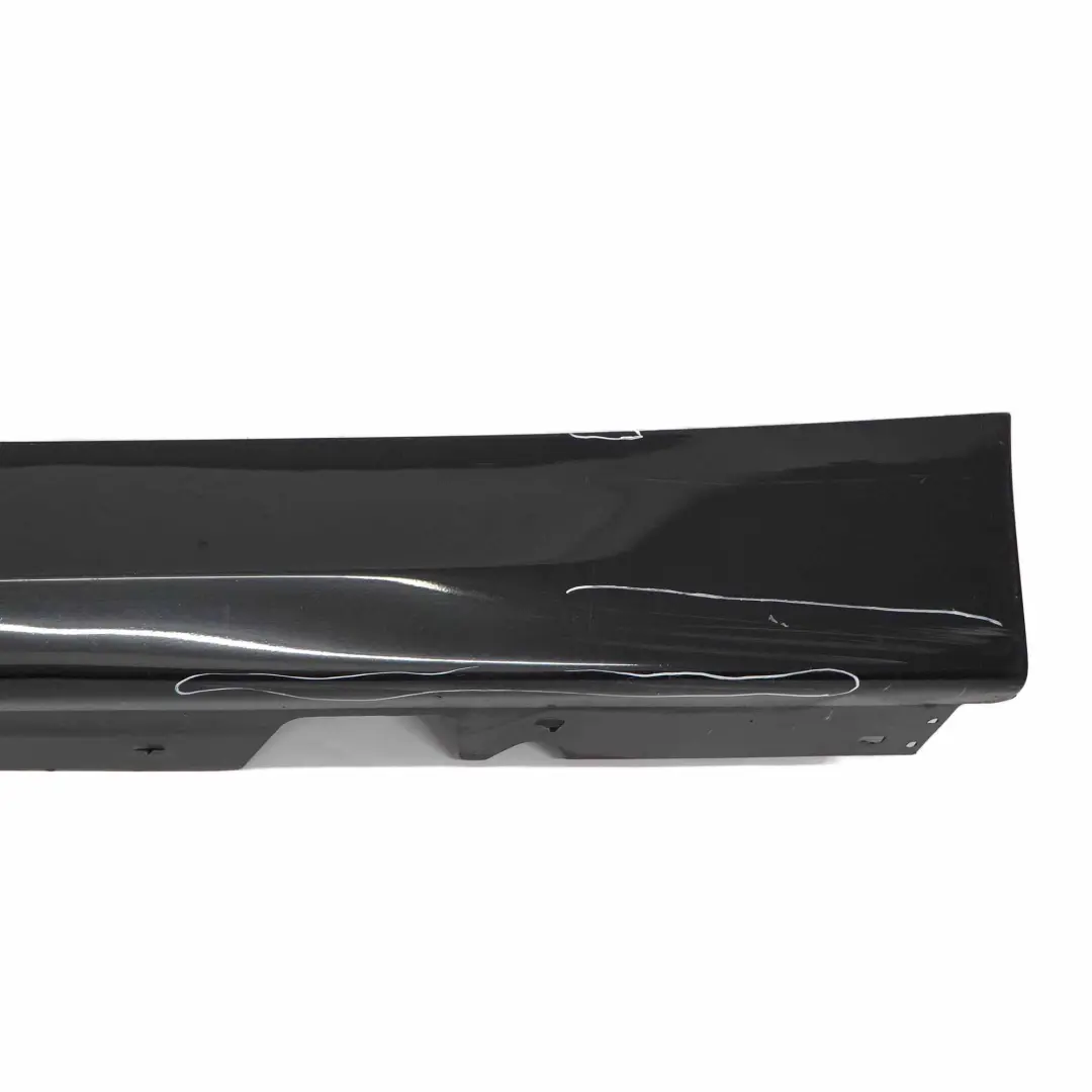 Sill Strip Faldon Lateral Izquierdo Negro Zafiro - 475 para BMW E90 LCI M Sport con número de pieza 0037229 BMW E90 LCI M Sport Sill Strip Faldon Lateral Izquierdo Negro Zafiro - 475 - SKU 0037229-BS3 - Número de pieza 0037229