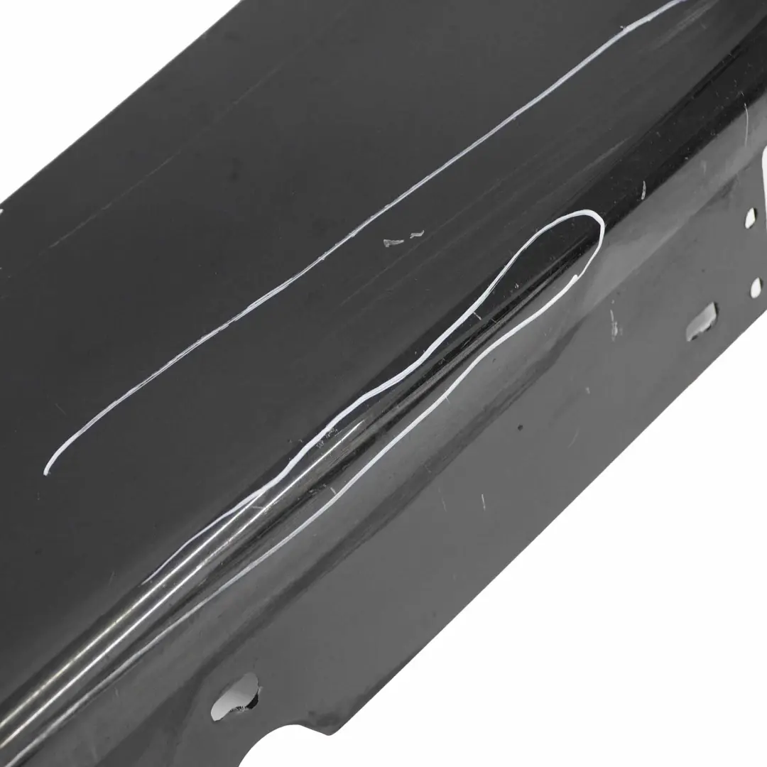 Sill Strip Faldon Lateral Izquierdo Negro Zafiro - 475 para BMW E90 LCI M Sport con número de pieza 0037229 BMW E90 LCI M Sport Sill Strip Faldon Lateral Izquierdo Negro Zafiro - 475 - SKU 0037229-BS3 - Número de pieza 0037229