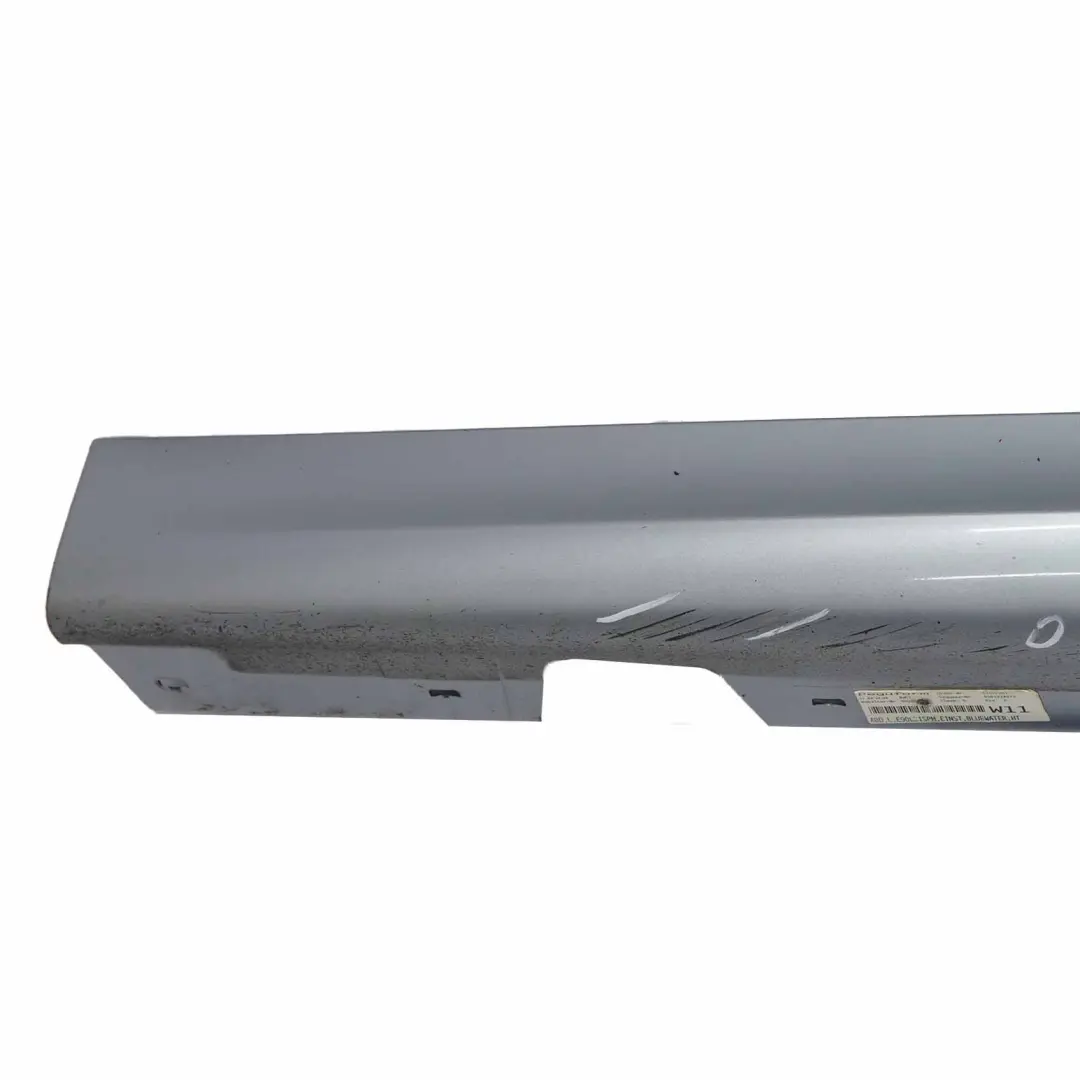 Sill Strip Faldon Lateral Izquierdo Bluewater - 896 para BMW E90 LCI M Sport con número de pieza 0037229 BMW E90 LCI M Sport Sill Strip Faldon Lateral Izquierdo Bluewater - 896 - SKU 0037229-WB - Número de pieza 0037229