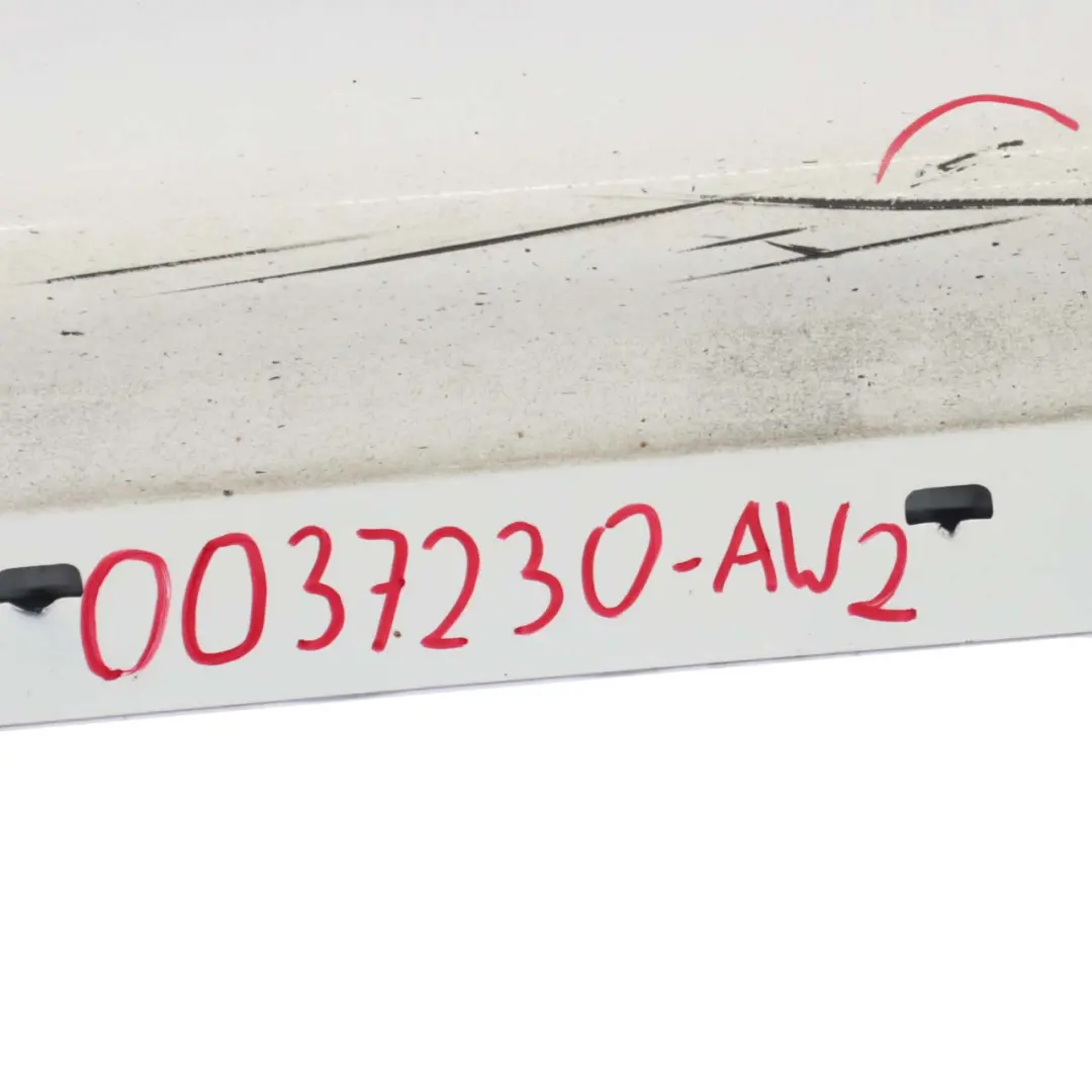 Sill Strip Faldon Lateral Derecho Alpinweiss Blanco 300 para BMW E90 E91 LCI M Sport con número de pieza 0037230 BMW E90 E91 LCI M Sport Sill Strip Faldon Lateral Derecho Alpinweiss Blanco 300 - SKU 0037230-AW2 - Número de pieza 0037230