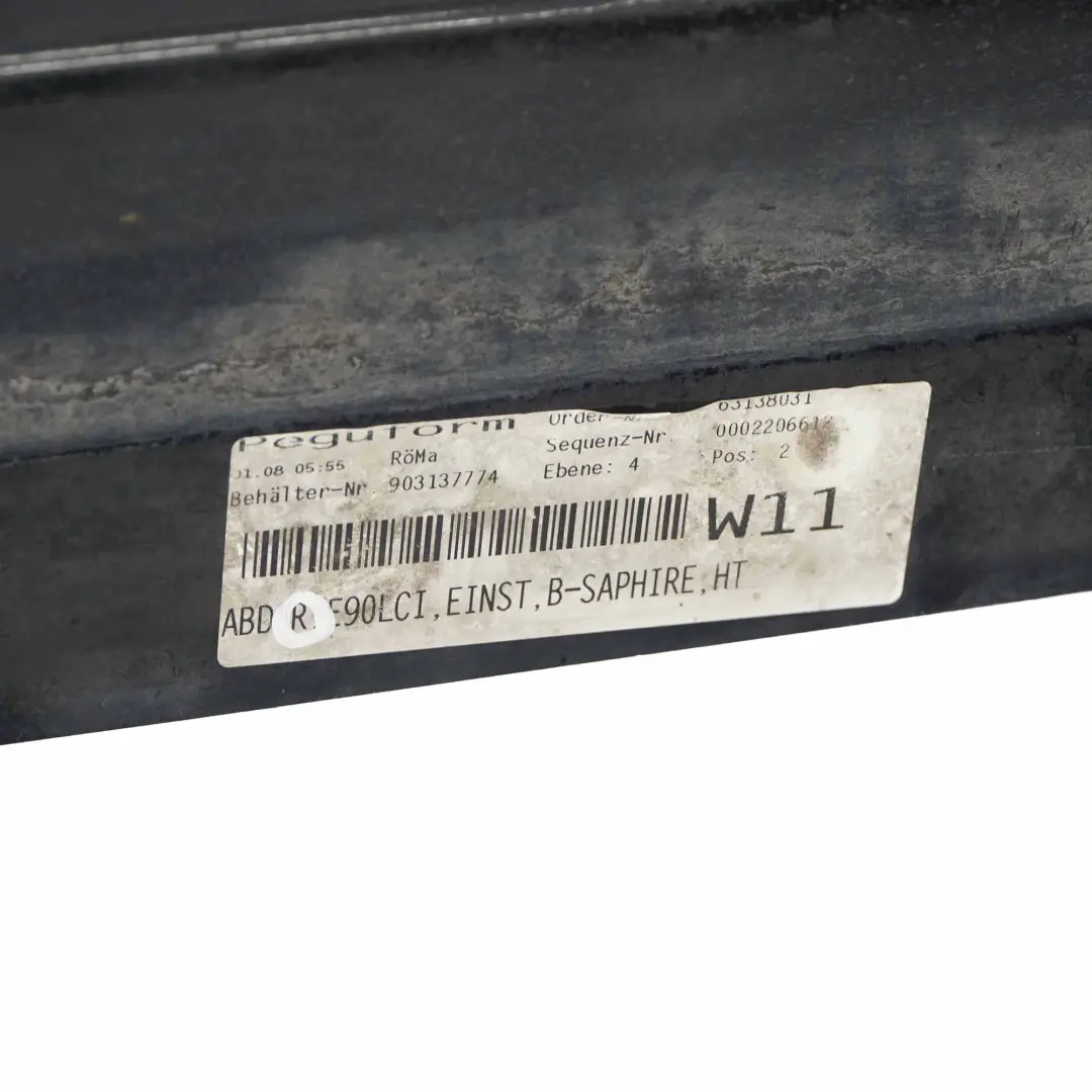 Sill Strip Faldon Lateral Derecho Negro Zafiro - 475 para BMW E90 LCI M Sport con número de pieza 0037230 BMW E90 LCI M Sport Sill Strip Faldon Lateral Derecho Negro Zafiro - 475 - SKU 0037230-BS3 - Número de pieza 0037230