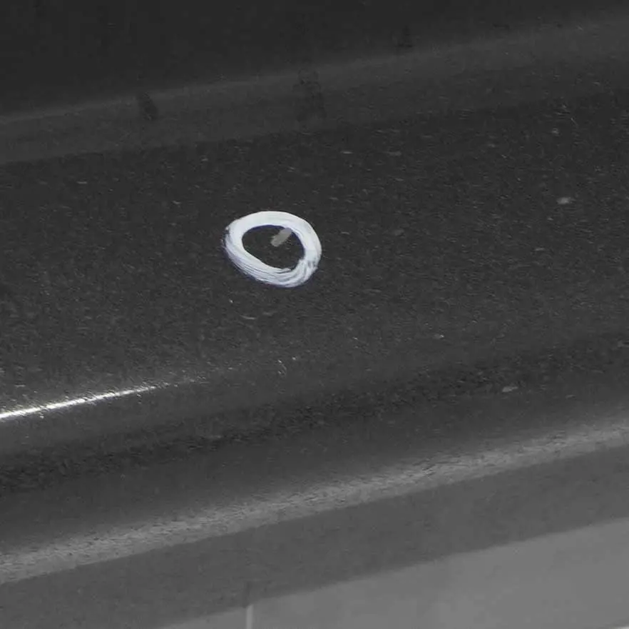 Faldon Lateral Derecho Negro Zafiro - 475 para BMW E90 LCI M Sport con número de pieza 0037230 BMW E90 LCI M Sport Faldon Lateral Derecho Negro Zafiro - 475 - SKU 0037230-BS4 - Número de pieza 0037230