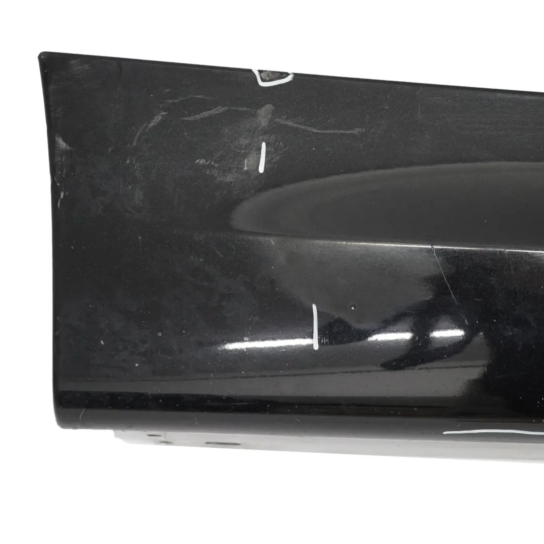BMWs E90 E91 LCI M Sport Sill Bande latérale droite Black Sapphire - 475 pour à propos du numéro de pièce 0037230 BMWs E90 E91 LCI M Sport Sill Bande latérale droite Black Sapphire - 475 - SKU 0037230-BS6 - Numéro de pièce 0037230