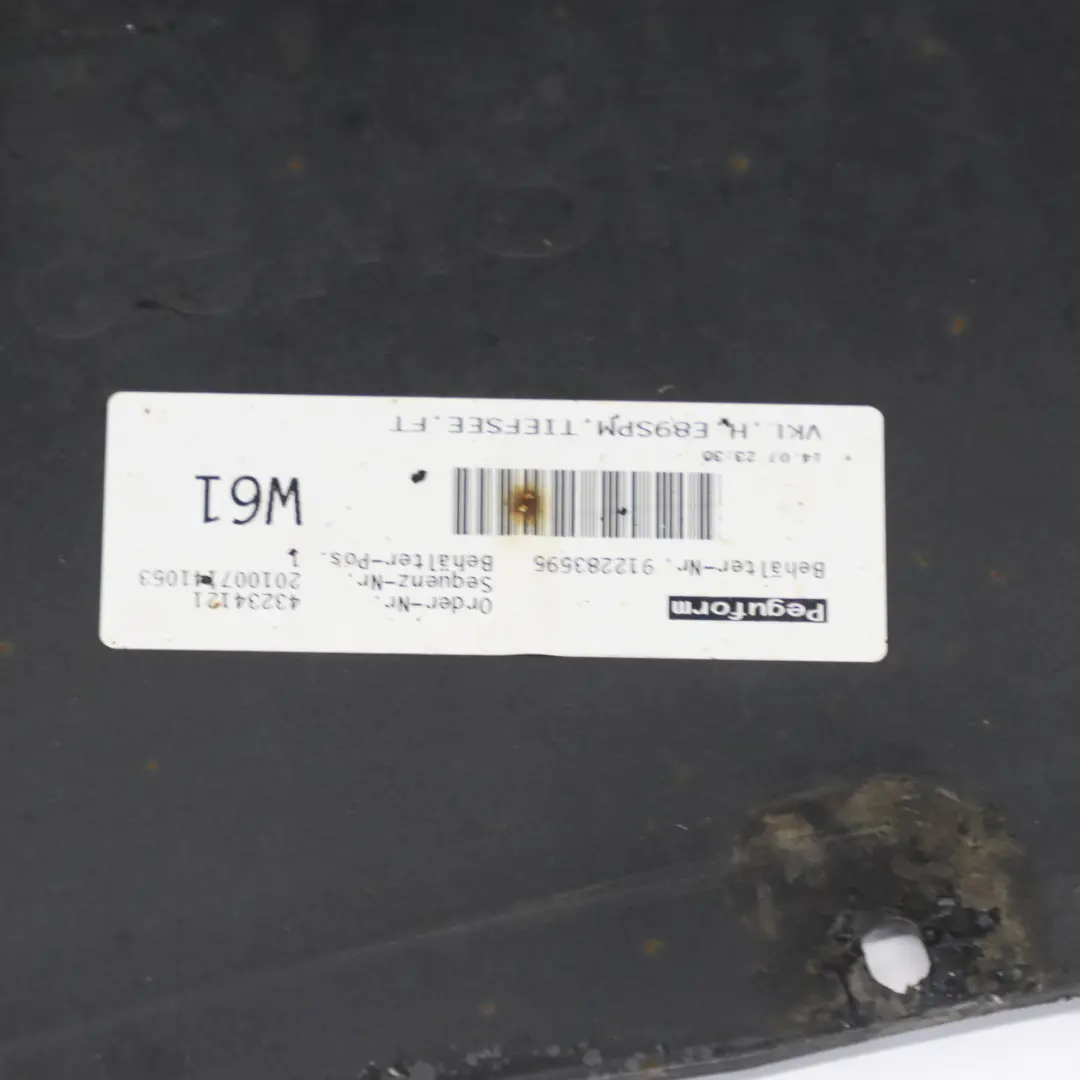 Bumper BMW Z4 E89 M Sport PDC Trim Panel Tiefseeblau Deep Sea Blue - A76 to Rear with Part number 0038586 Rear Bumper BMW Z4 E89 M Sport PDC Trim Panel Tiefseeblau Deep Sea Blue - A76 - SKU 0038586-DSB - Part number 0038586