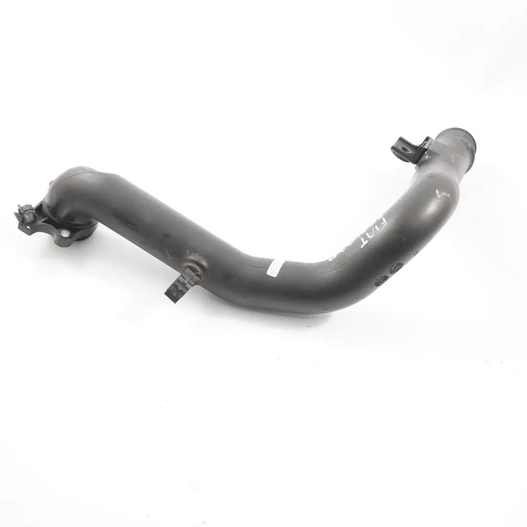 Tubo de entrada aire del intercooler para Fiat Doblo 2.0 Multijet Diesel con número de pieza 0051832093 Fiat Doblo 2.0 Multijet Diesel Tubo de entrada aire del intercooler - SKU 0051832093 - Número de pieza 0051832093